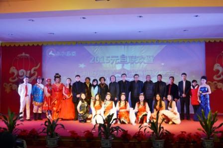 仁和集團(tuán)2015年元旦聯(lián)歡暨仁和好聲音總決賽晚會舉行 (1)_副本.jpg